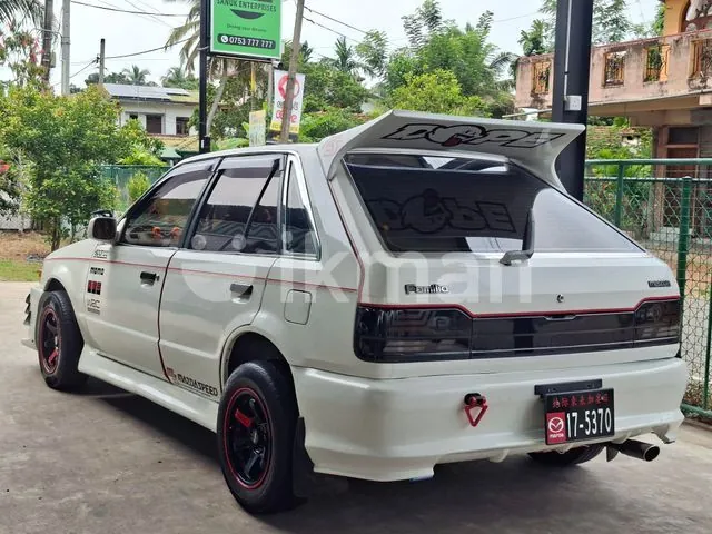 Mazda Familia 1987 photo 3