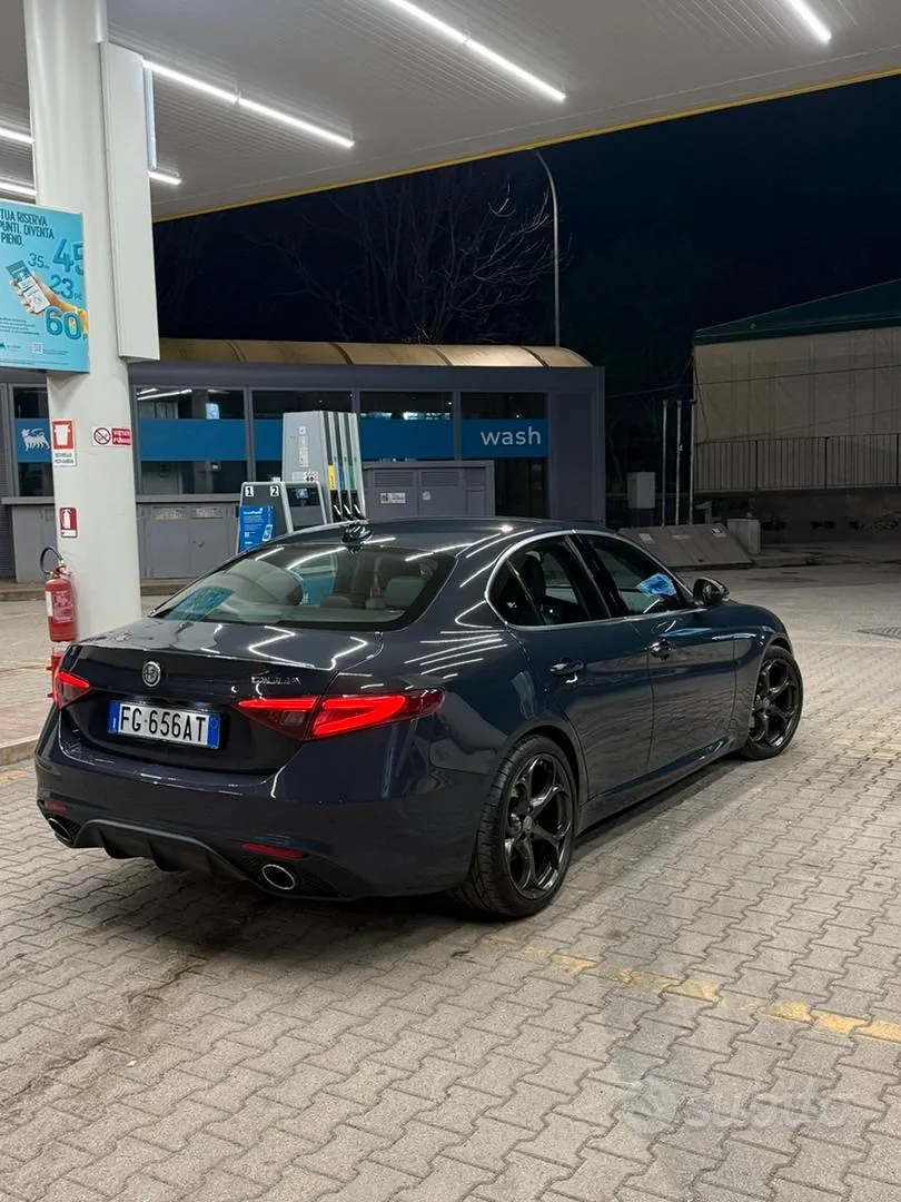 Alfa Romeo Giulia 2016 photo 2
