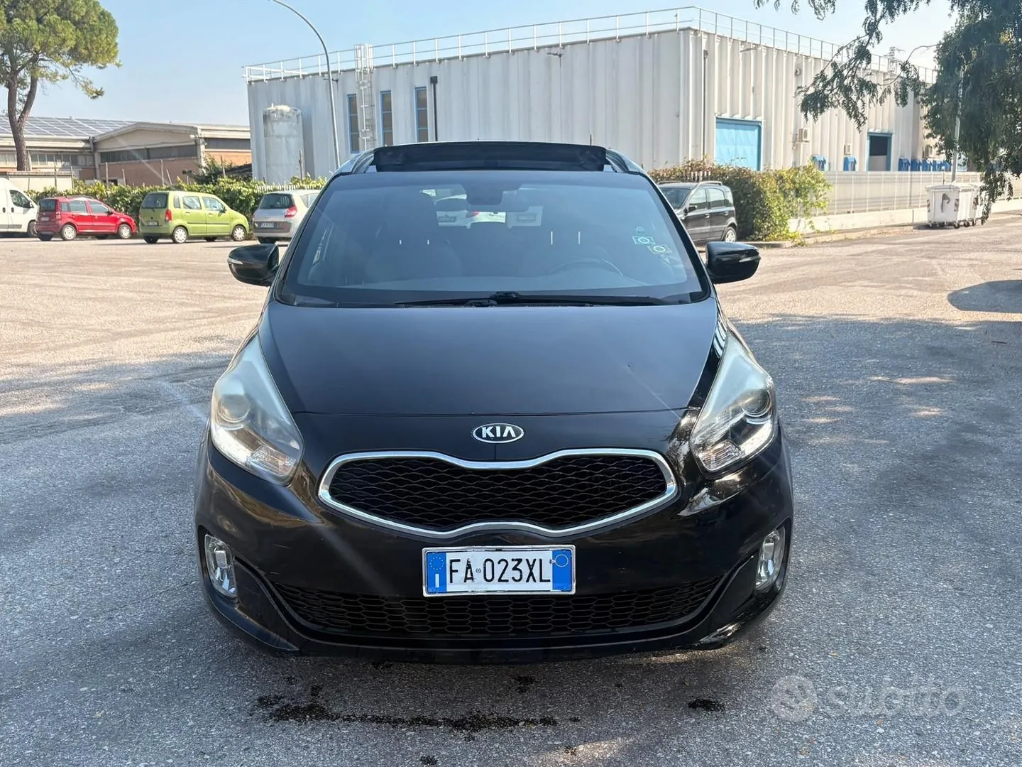 Kia Carens 2015 photo 2