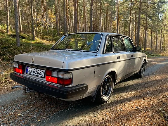 Volvo 240 1987 photo 4