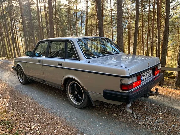 Volvo 240 1987 photo 5