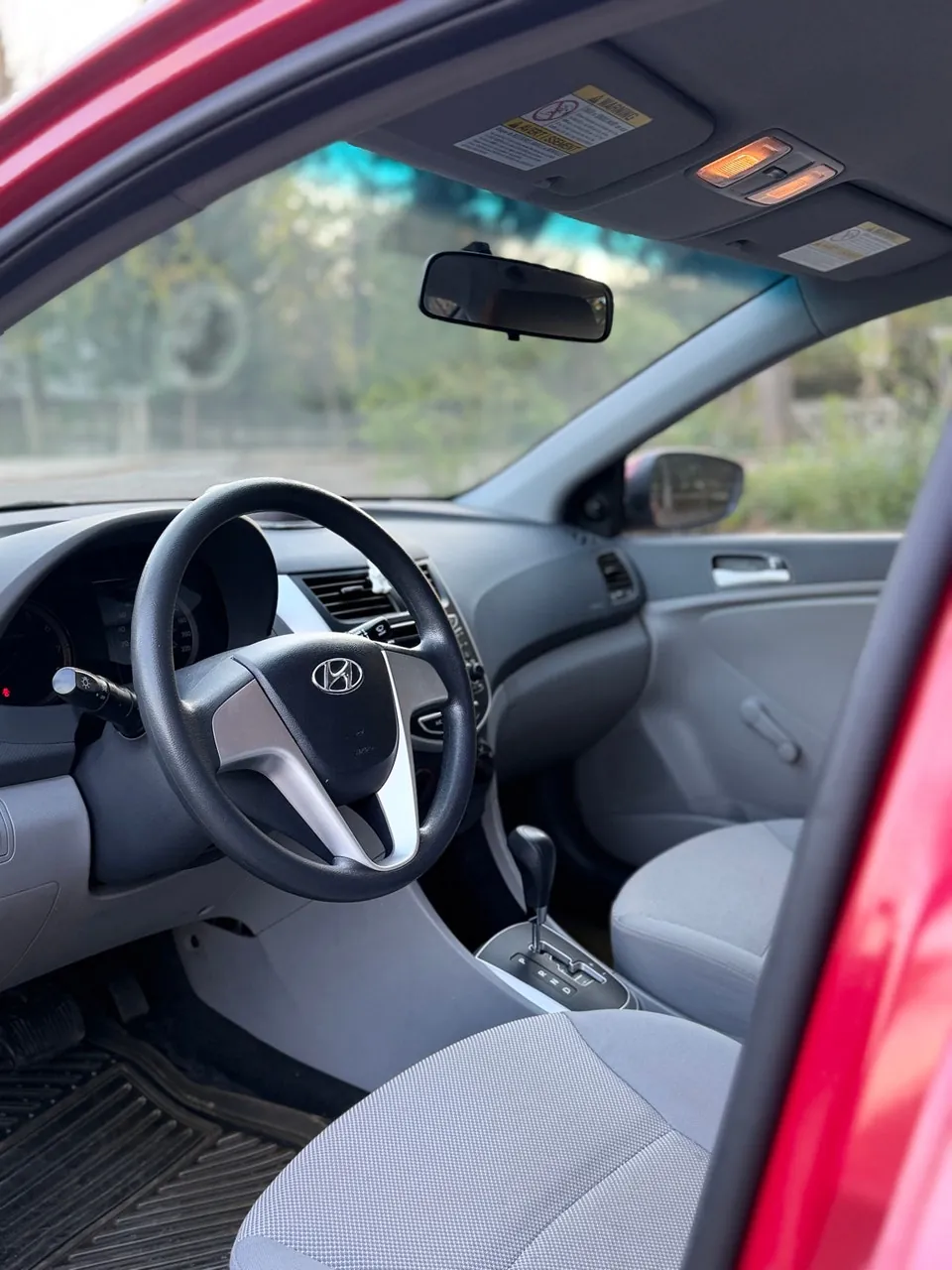 Hyundai Accent 2012 photo 5