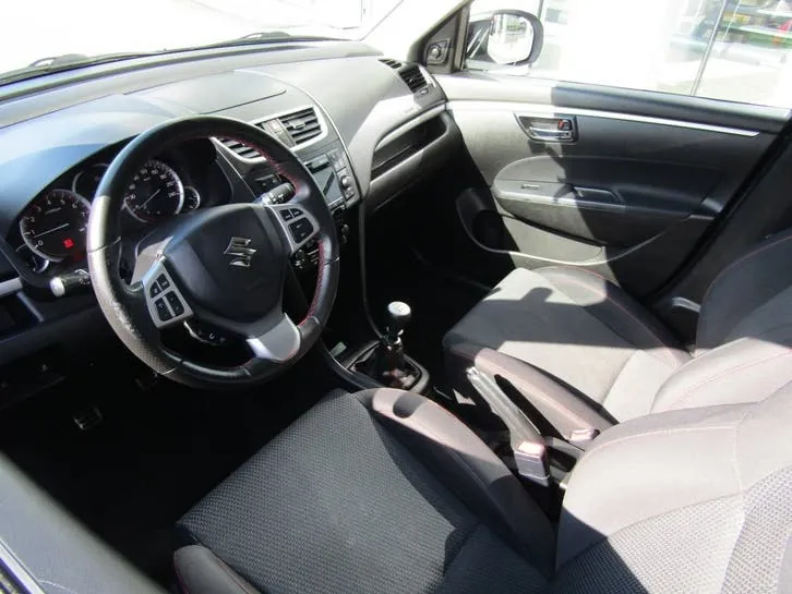 Suzuki Swift 2016 photo 2