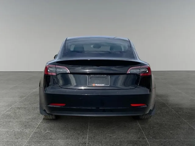 Tesla Model 3 2023 photo 5