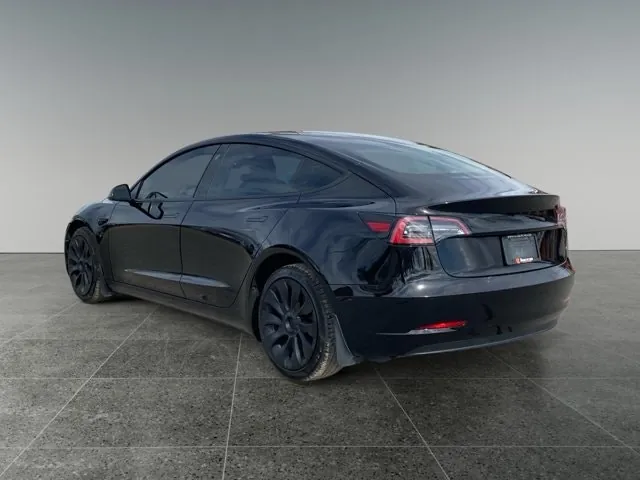 Tesla Model 3 2023 photo 4