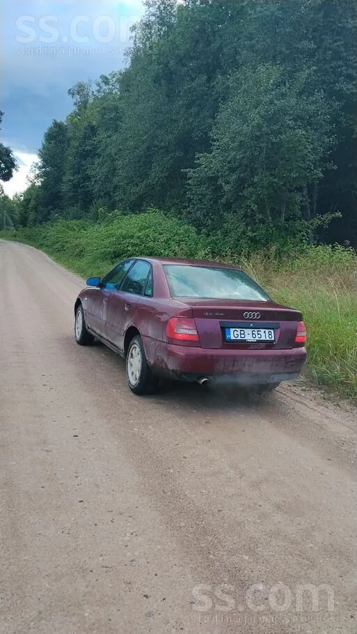 Audi A4 1999 photo 4