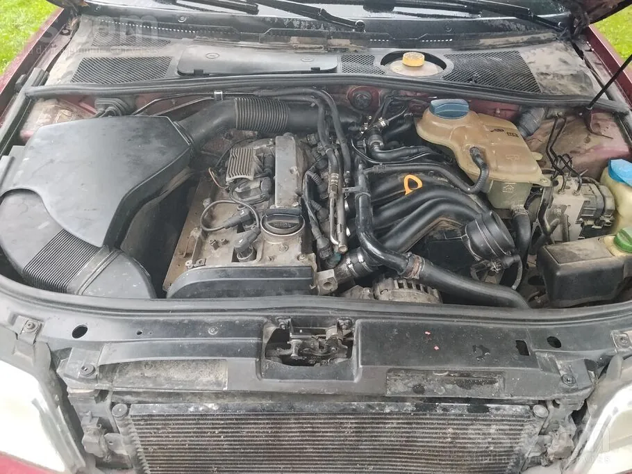 Audi A4 1999 photo 2
