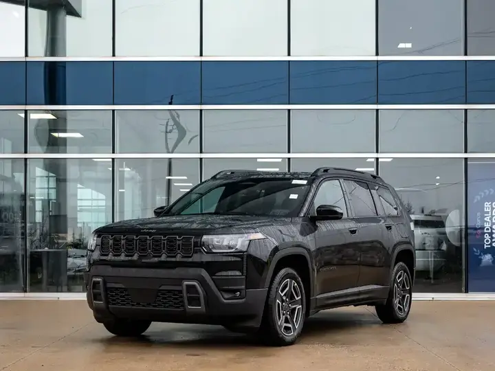 Jeep Cherokee 2026 photo 2