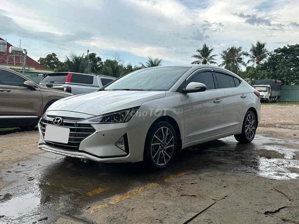 Hyundai Elantra 2021 photo 3