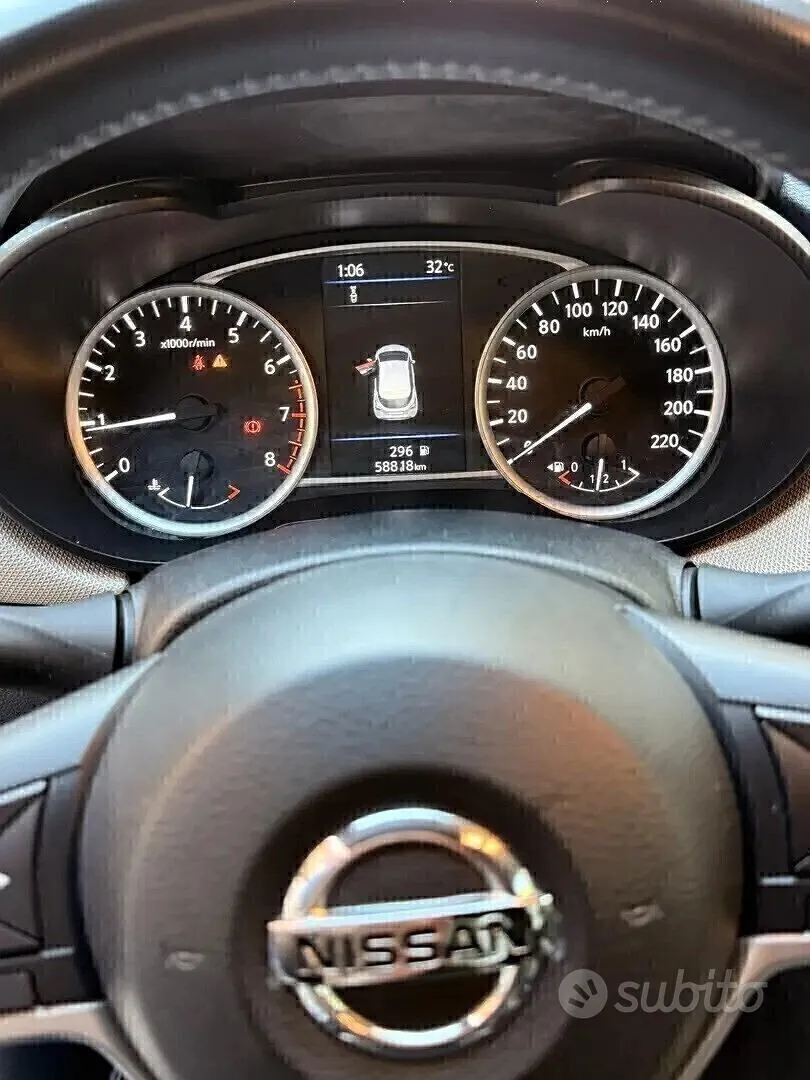 Nissan Micra 2018 photo 2