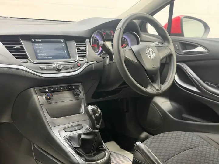 Vauxhall Astra 2016 photo 3