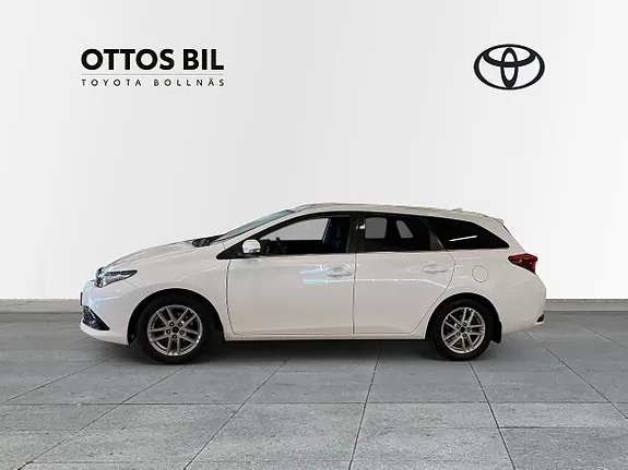 Toyota Auris 2018 photo 4