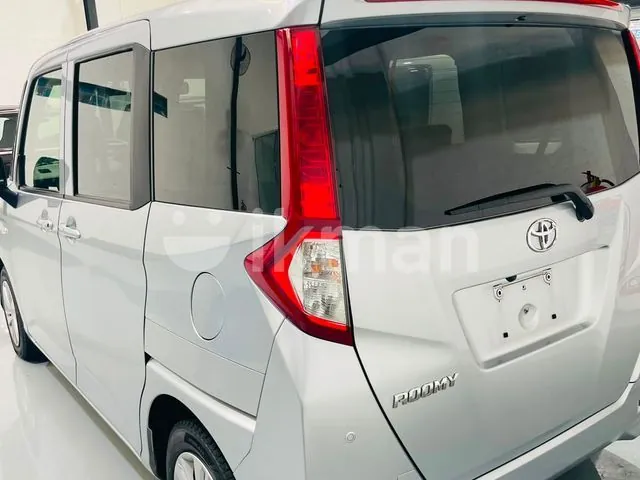 Toyota Roomy 2023 photo 2