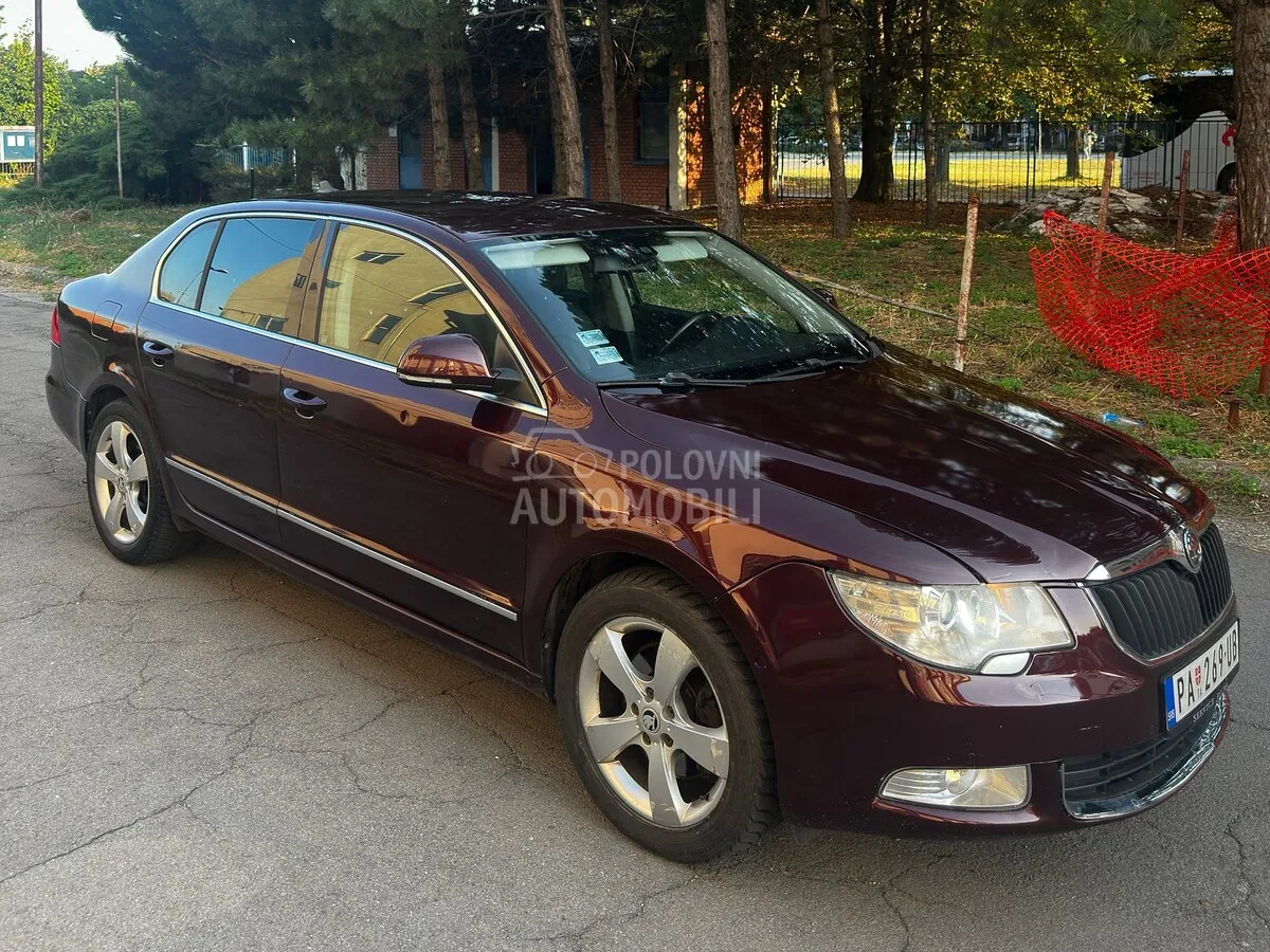 Skoda Superb 2009 photo 3