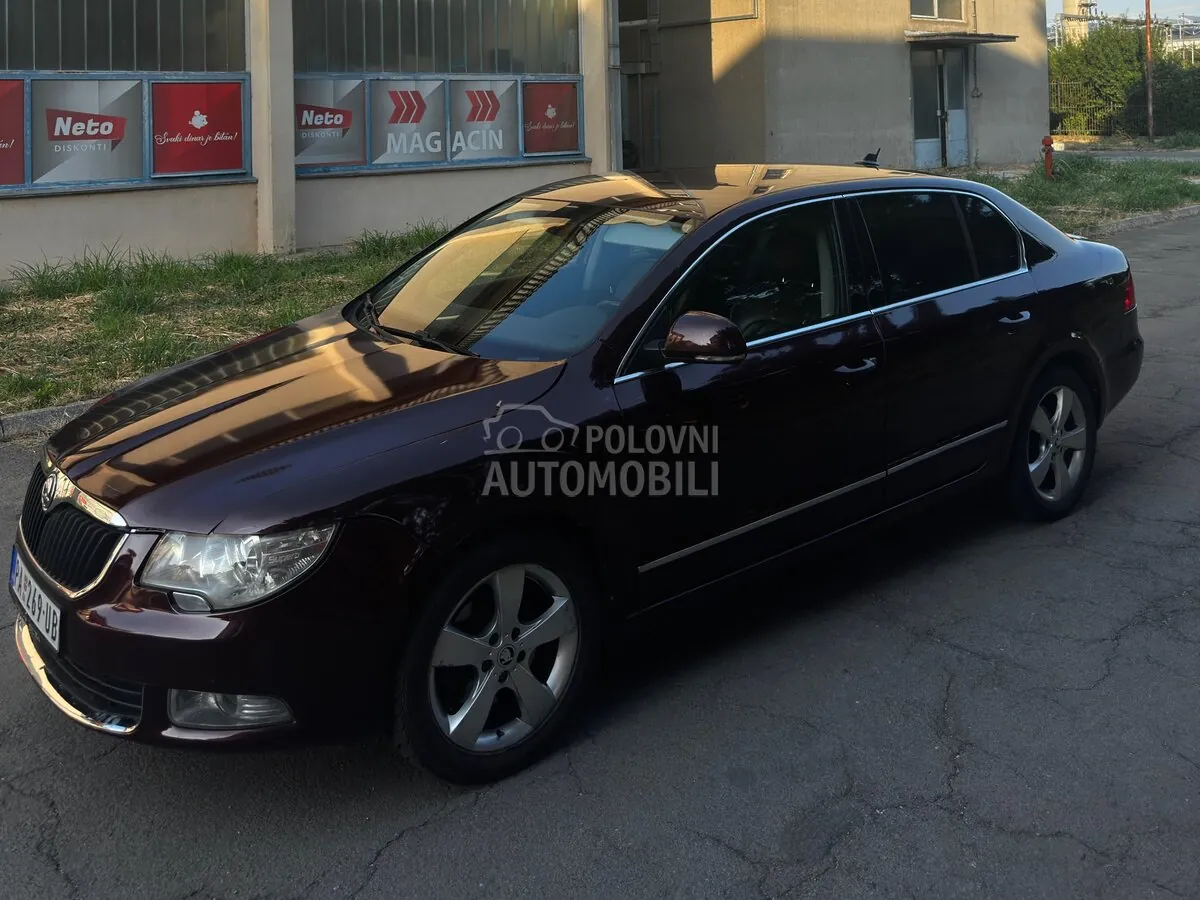 Skoda Superb 2009 photo 5