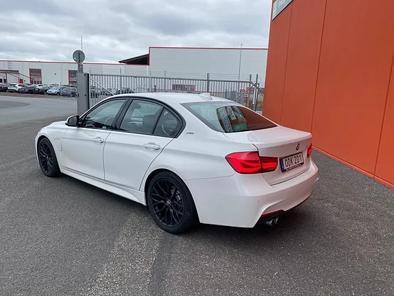 BMW 330E 2016 photo 3
