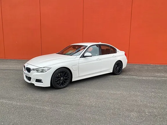 BMW 330E 2016 photo 2