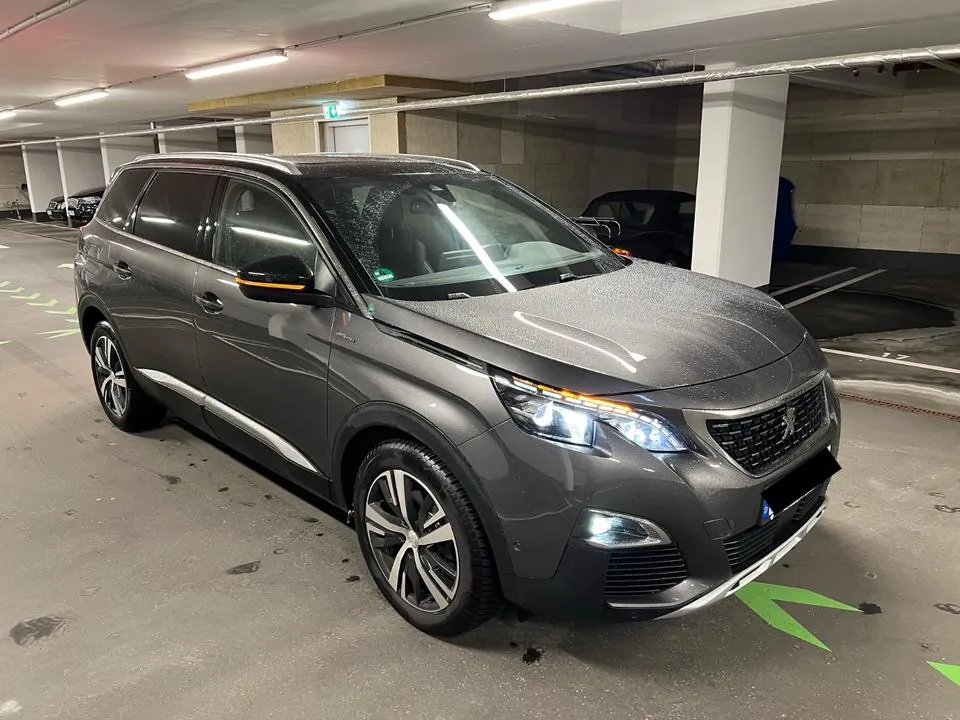 Peugeot 5008