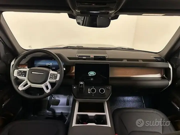 Land Rover Defender 2025 photo 4