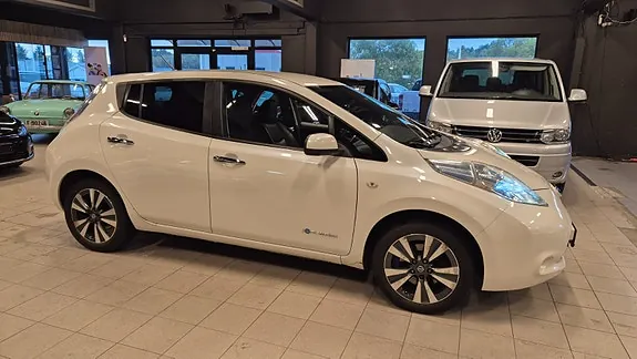 Nissan Leaf 2015 photo 4