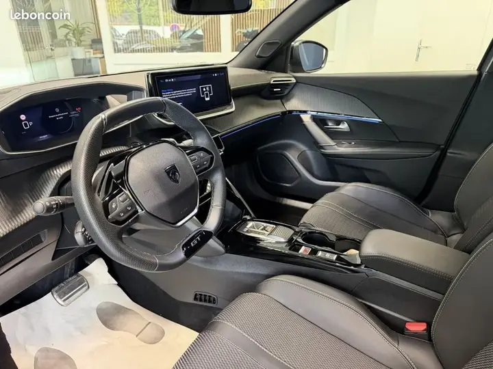 Peugeot 2008 2025 photo 2
