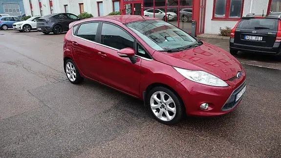 Ford Fiesta 2010 photo 2