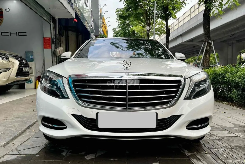 Mercedes-Benz S400