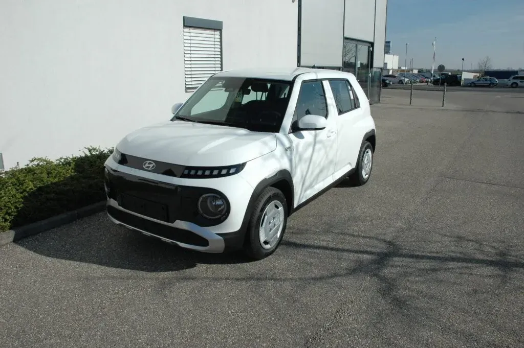 Hyundai Inster photo 2