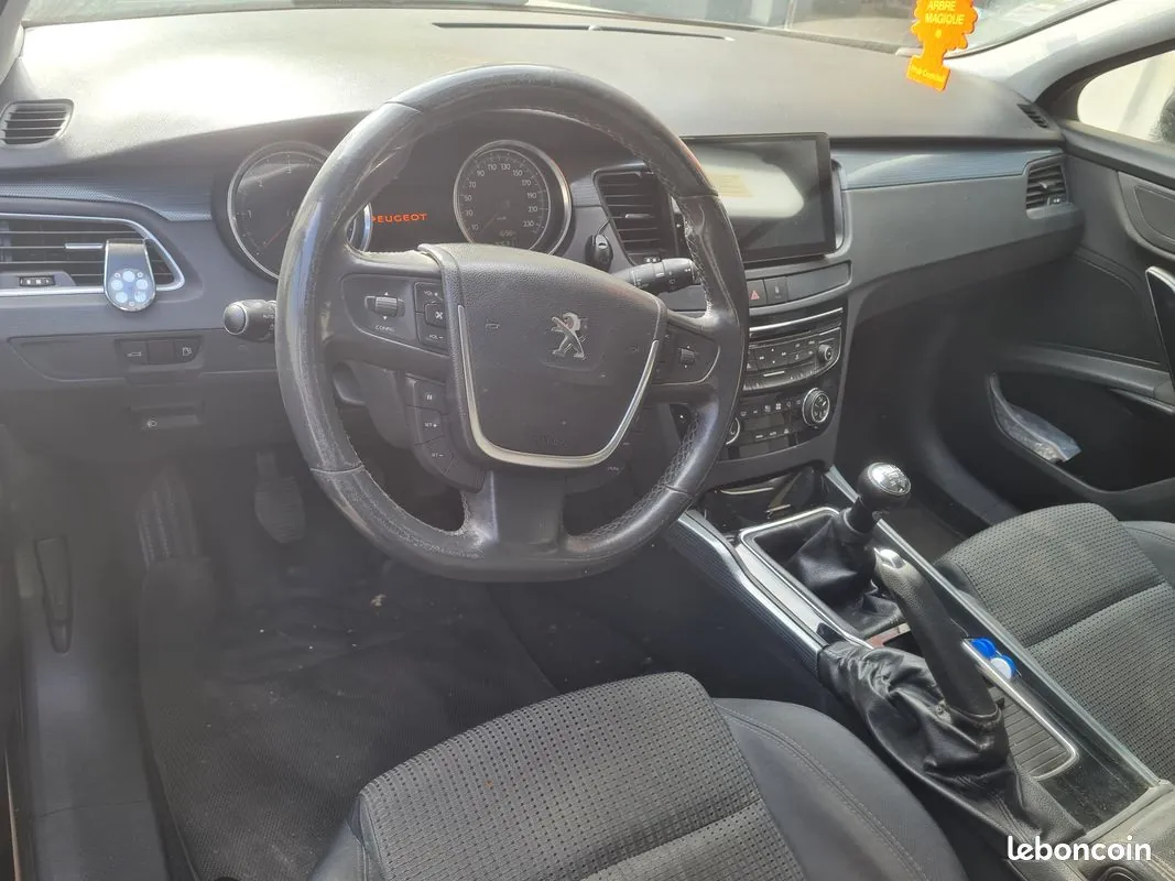 Peugeot 508 2012 photo 2