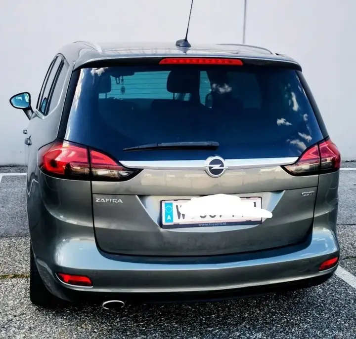 Opel Zafira 2018 photo 2