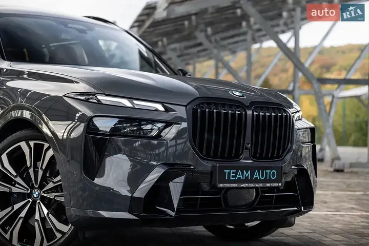 BMW X7 2025 photo 3