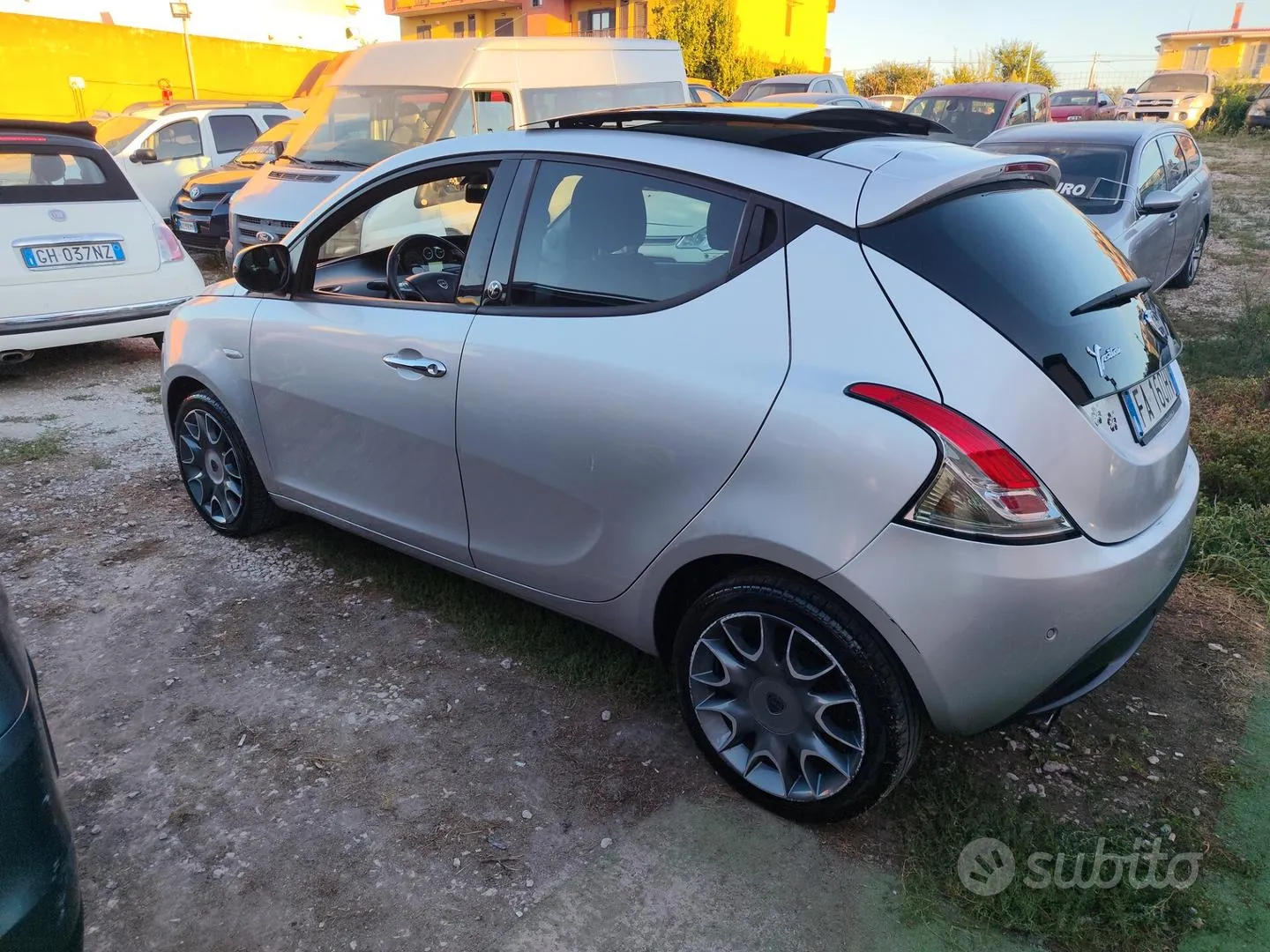 Lancia Ypsilon
