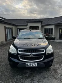 Holden Colorado 2012 photo 3