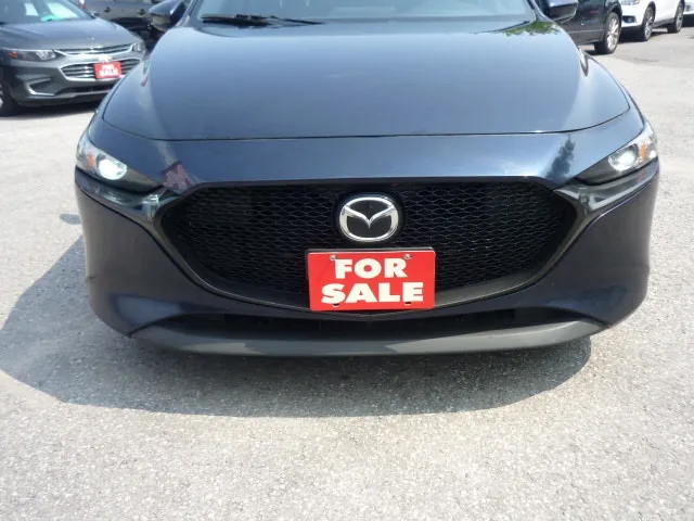 Mazda Mazda3 2019 photo 2