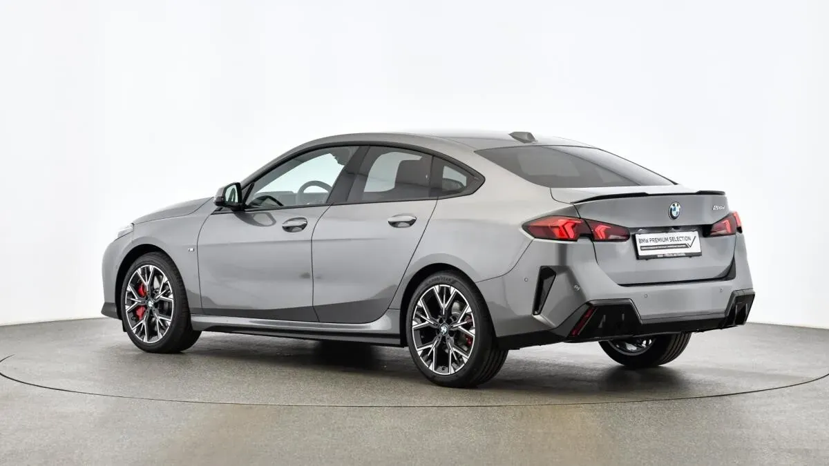 BMW 2 Series 2025 photo 2