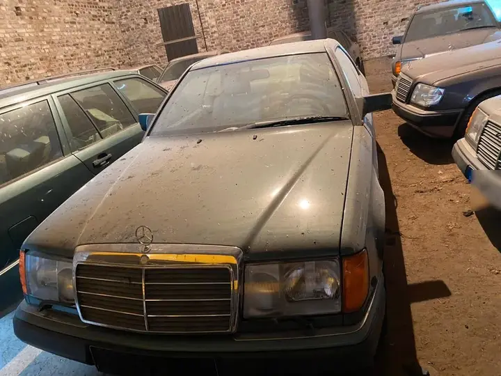 Mercedes-Benz W124