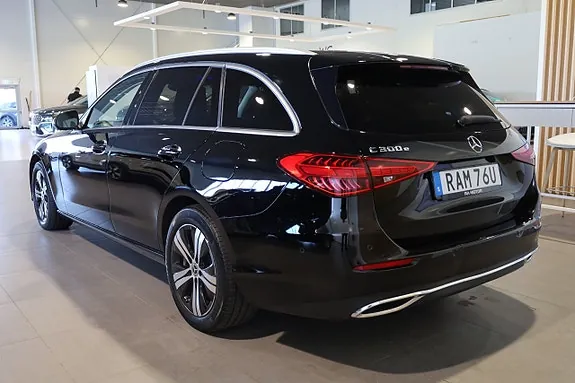 Mercedes-Benz C300 2023 photo 3