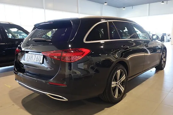 Mercedes-Benz C300 2023 photo 5