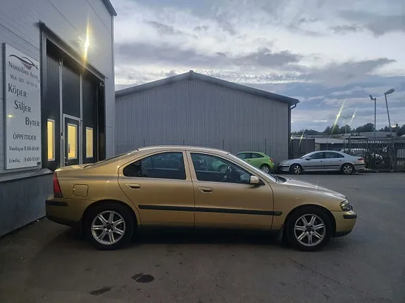 Volvo S60 2004 photo 2