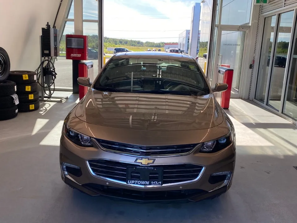 Chevrolet Malibu 2018 photo 2