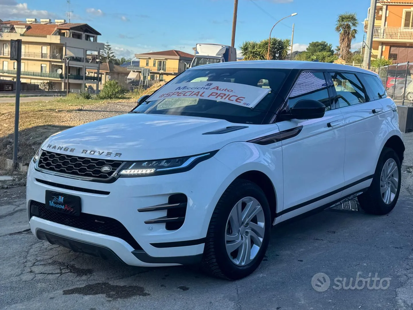Land Rover Range Rover Evoque 2023 photo 4