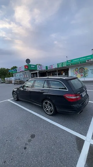 Mercedes-Benz E63 2010 photo 2