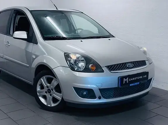 Ford Fiesta 2008 photo 2