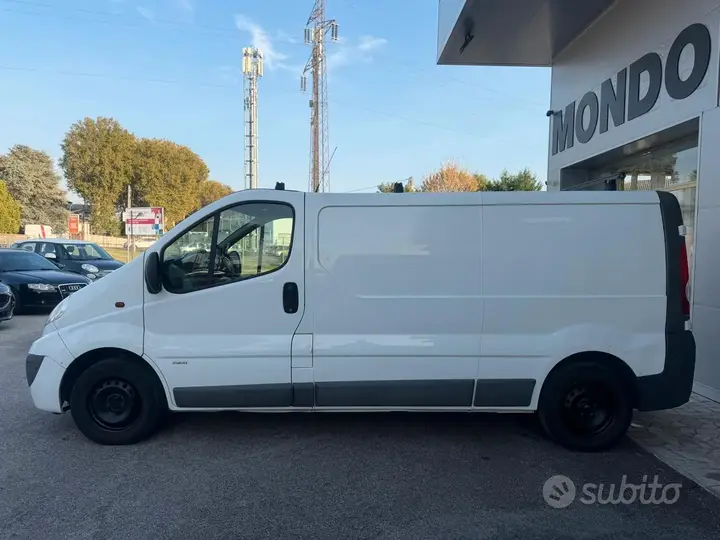 Opel Vivaro 2014 photo 4