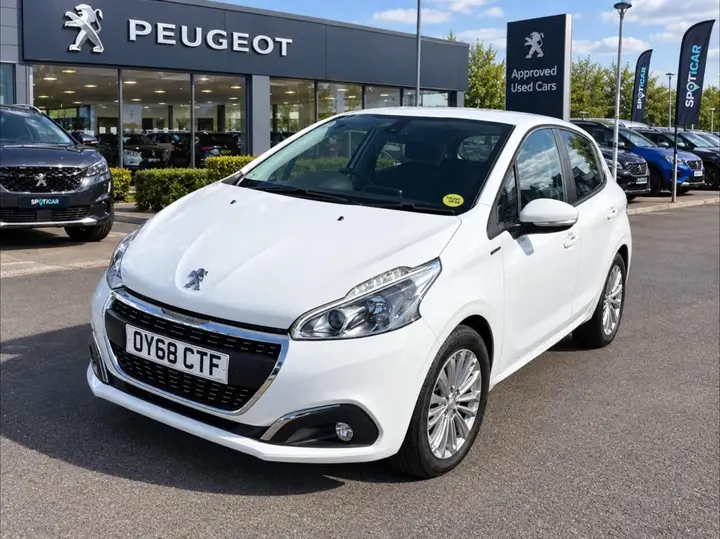 Peugeot 208 2018 photo 2