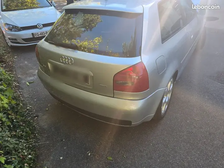 Audi S3 1999 photo 2