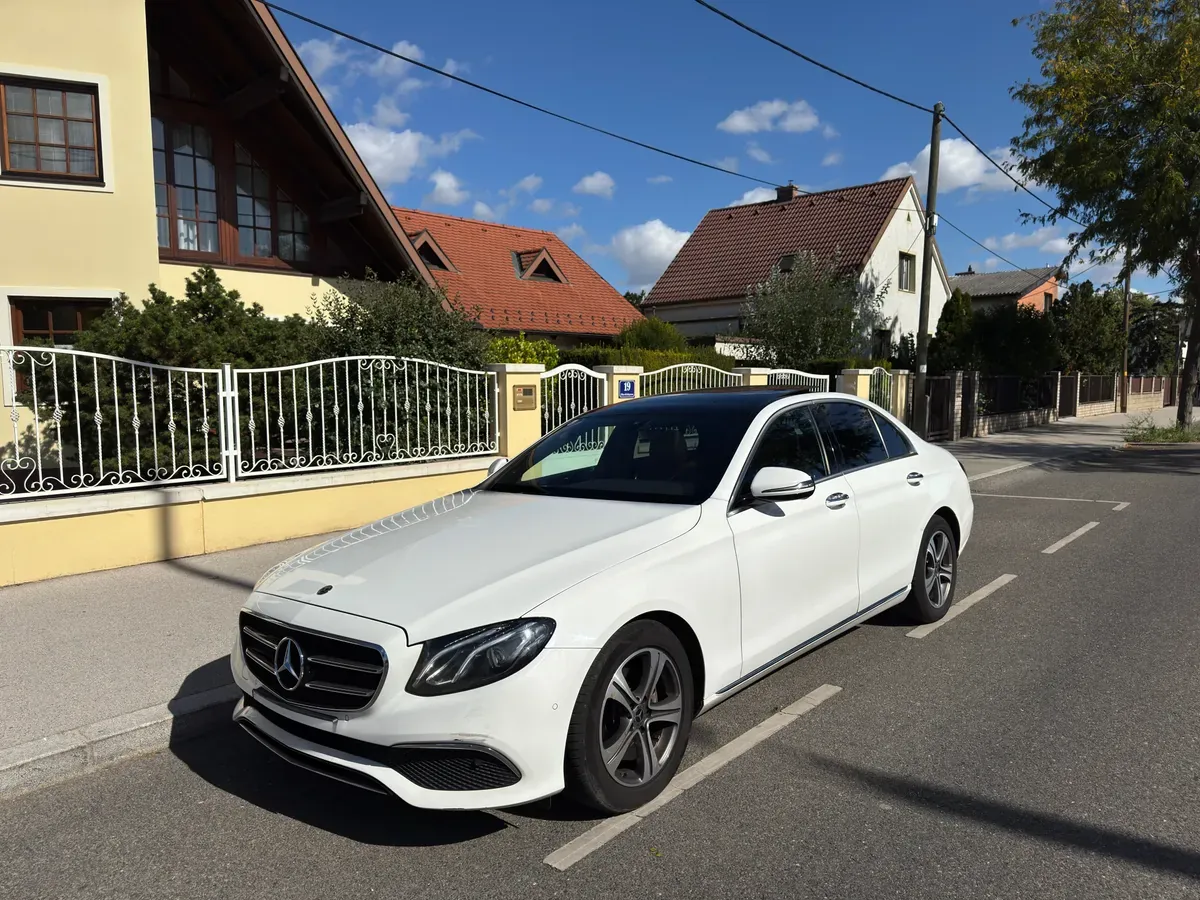 Mercedes-Benz E-Class 2019 photo 2