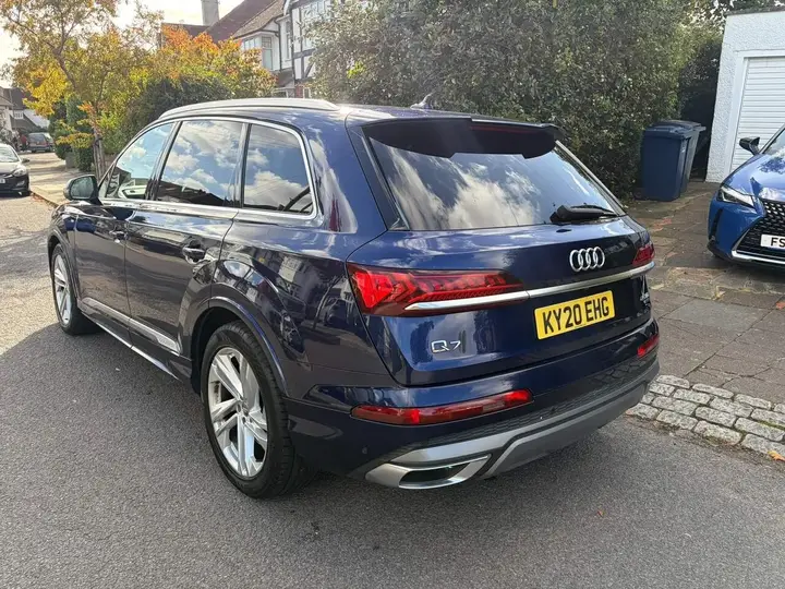 Audi Q7 2020 photo 4