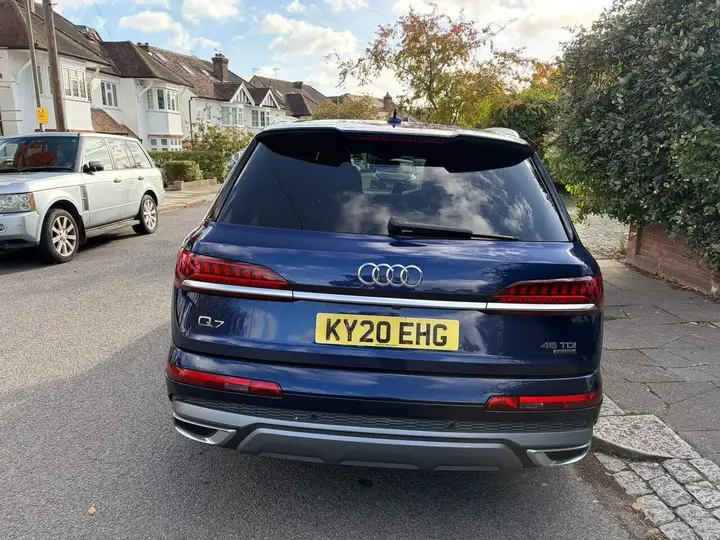 Audi Q7 2020 photo 3