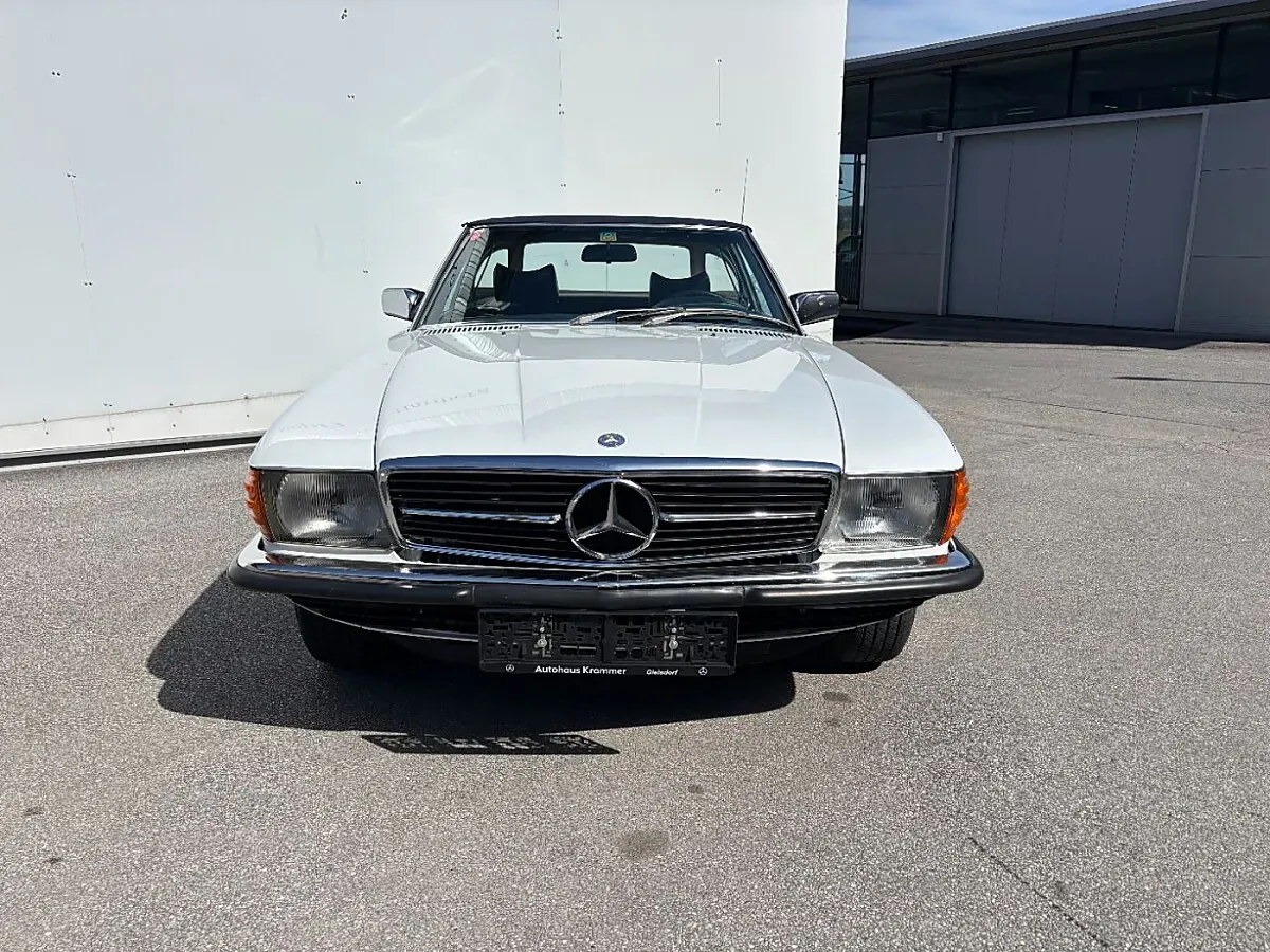 Mercedes-Benz Sl-Class 1977 photo 3